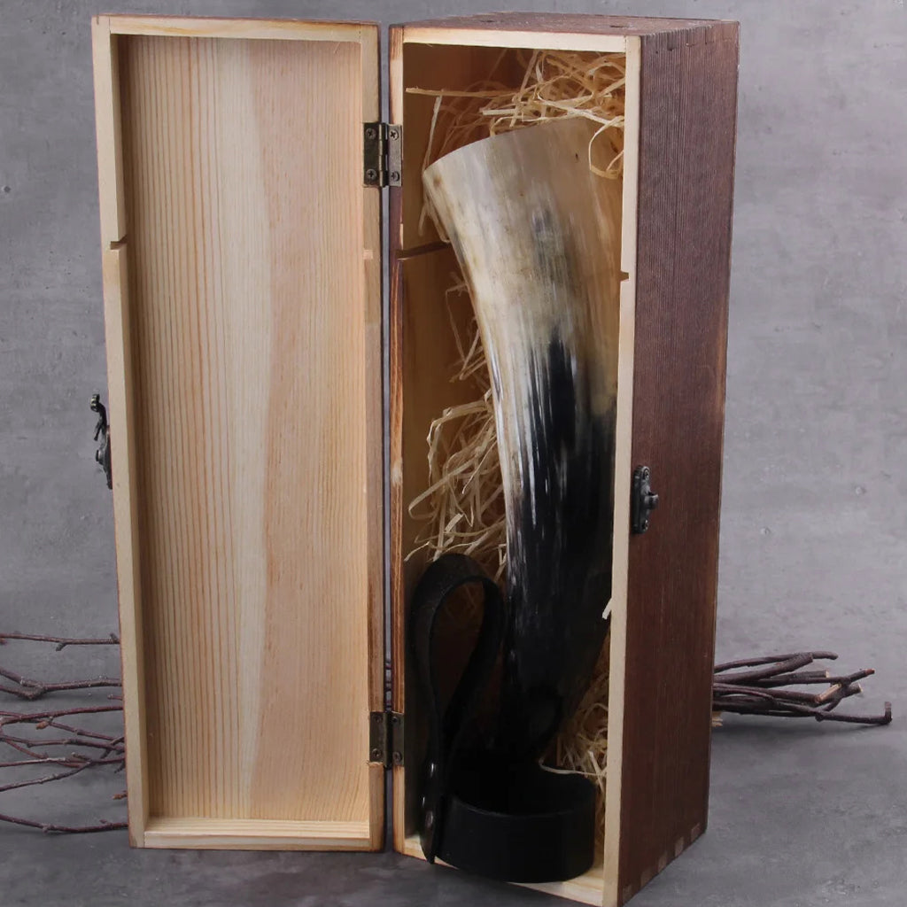 Äkta dryckeshorn – slipat, polerat och redo för mjöd