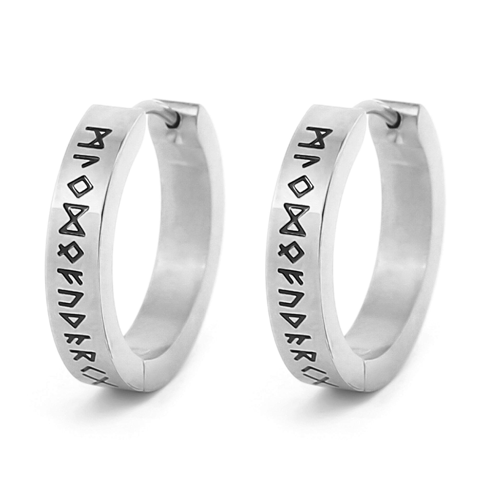 Örhängen med runor av silverfärgat stål – creolörhängen i vikingastil