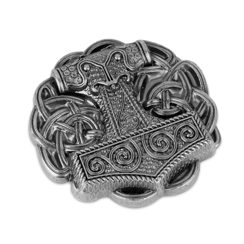 Silverfärgat viking bältesspänne i form av Tors hammare (Skånehammaren)