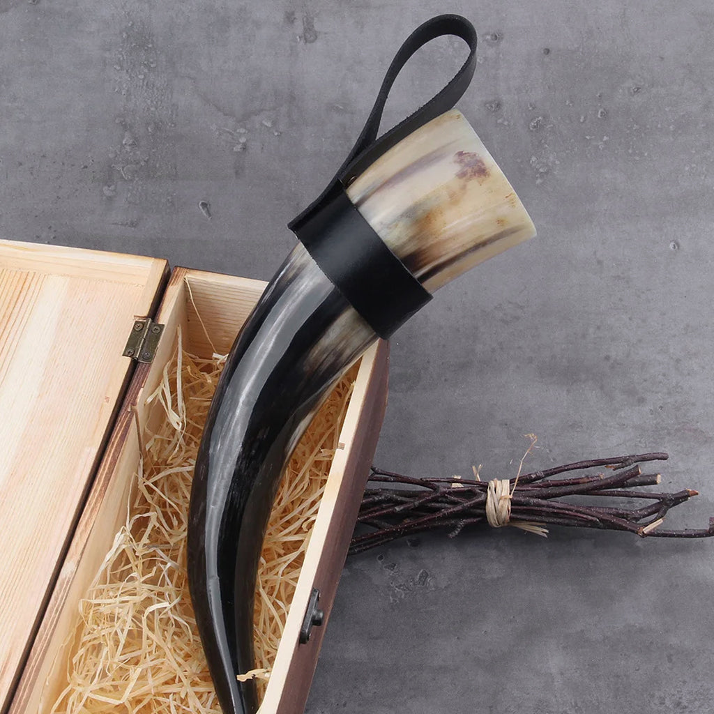 Vikingahorn för mjöd eller öl – autentiskt dryckeshorn