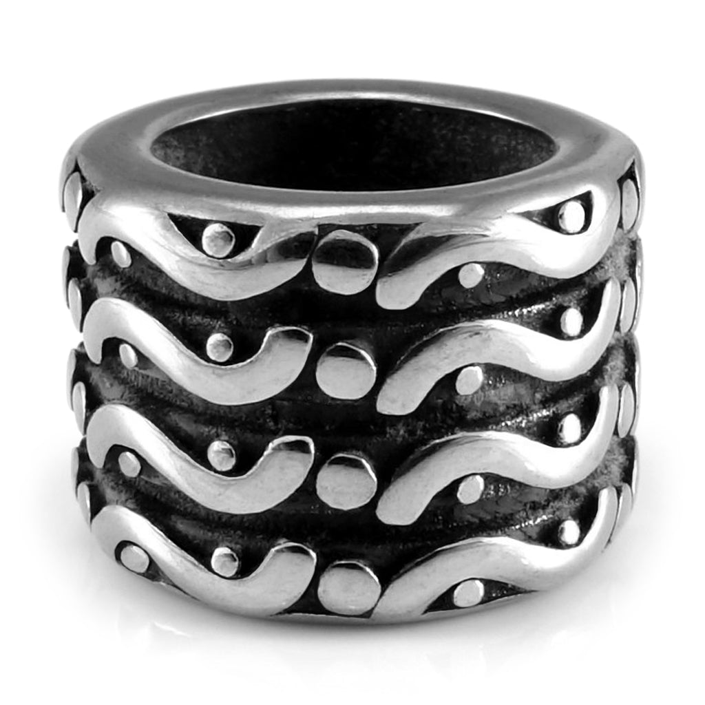 Stålfärgad vikingaskäggring utsmyckad med våglinjer och små stålklot