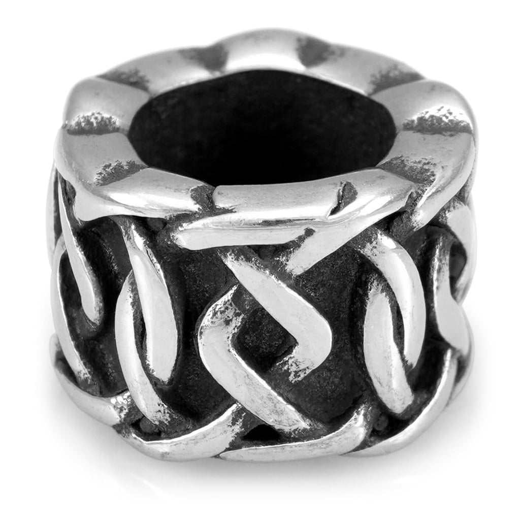 Vikingatida skäggpärla smyckad med ändlösa knutar