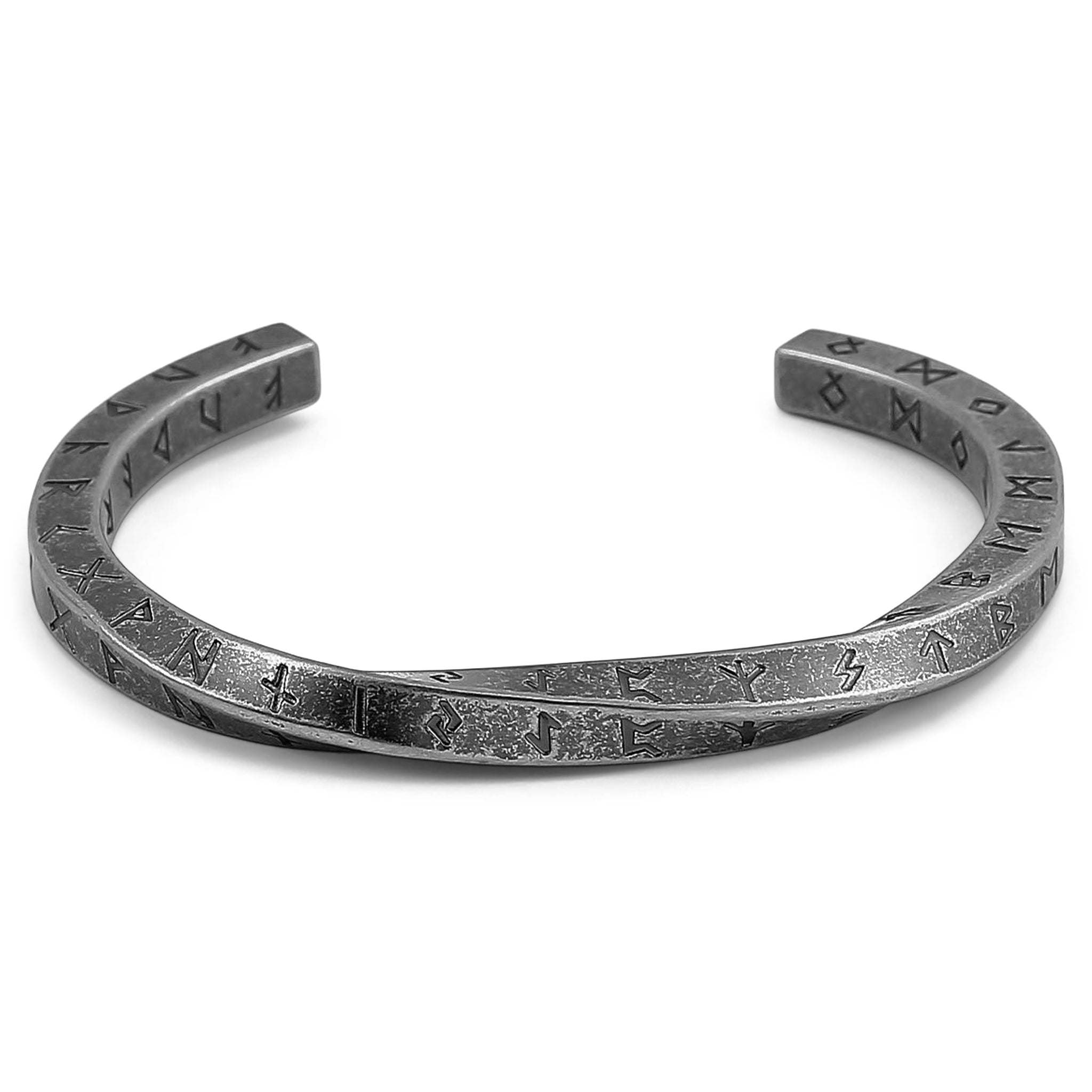 Vriden bangle med runor – vikingainspirerat armband av vintagebehandlat stål