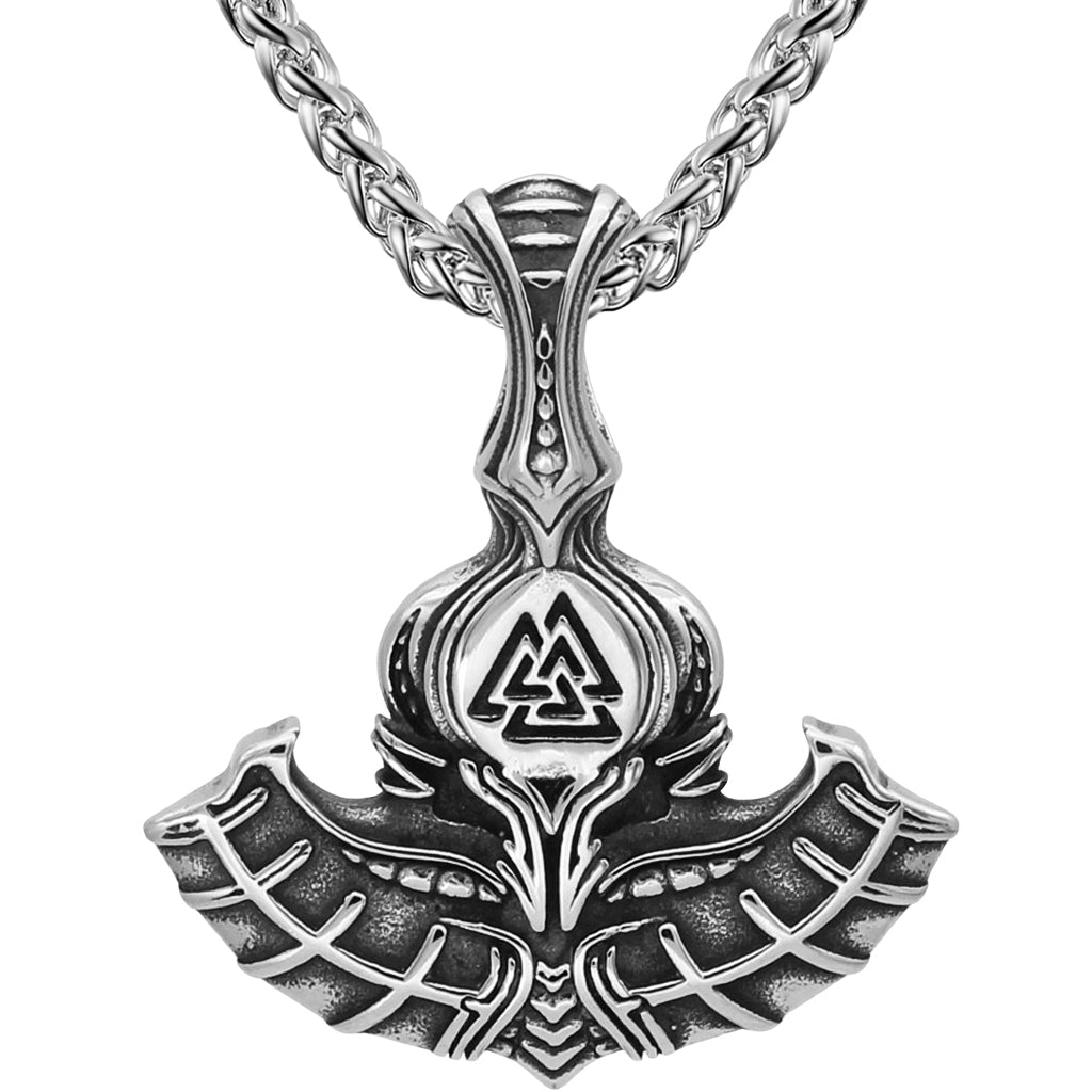 Tors hammare utsmyckad med valknut