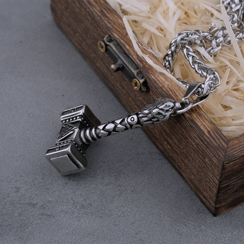 Vikingatida Mjölner-halsband för herr