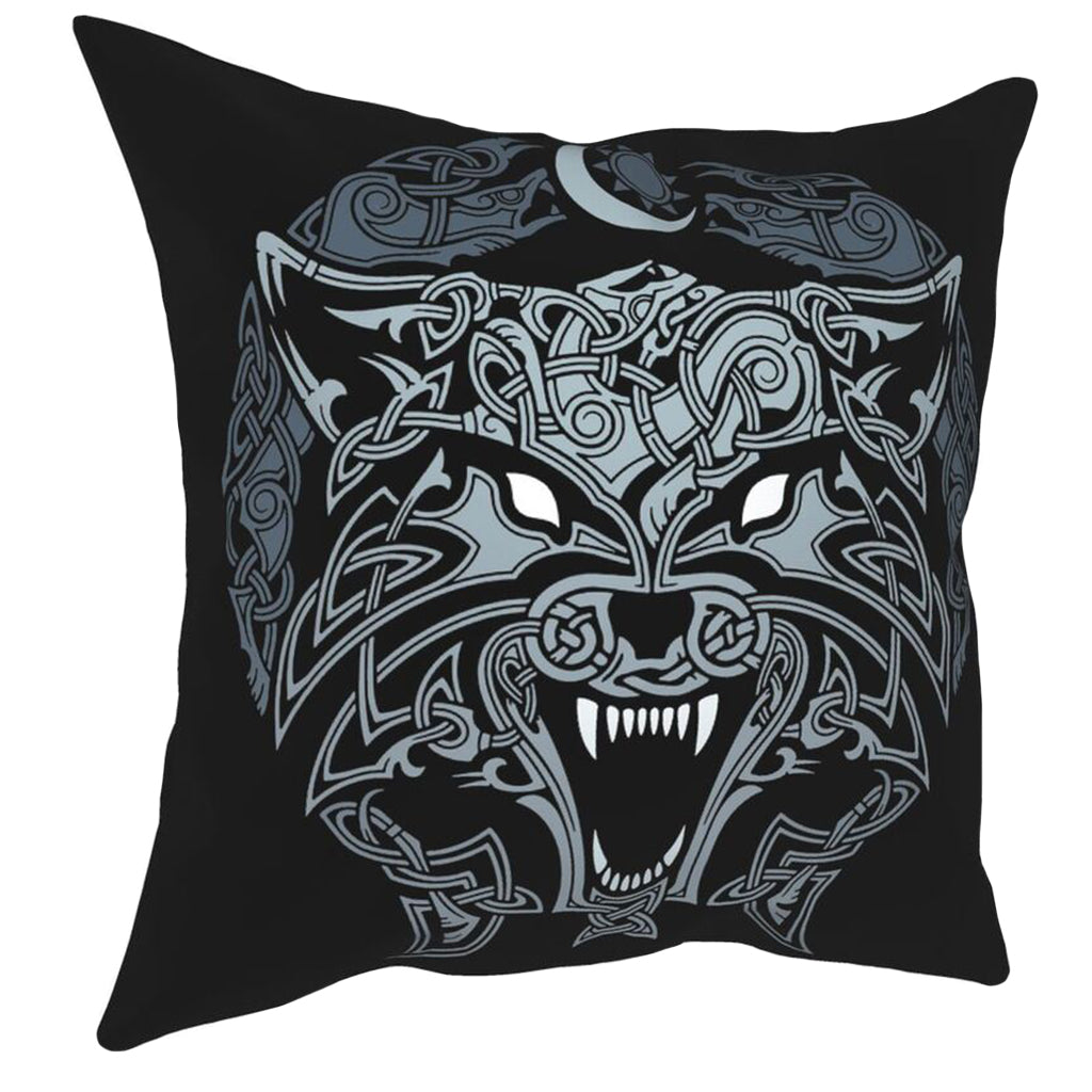 Mörk prydnadskudde med fornnordiskt vargmotiv inspirerat av Ragnarök (jordens undergång)