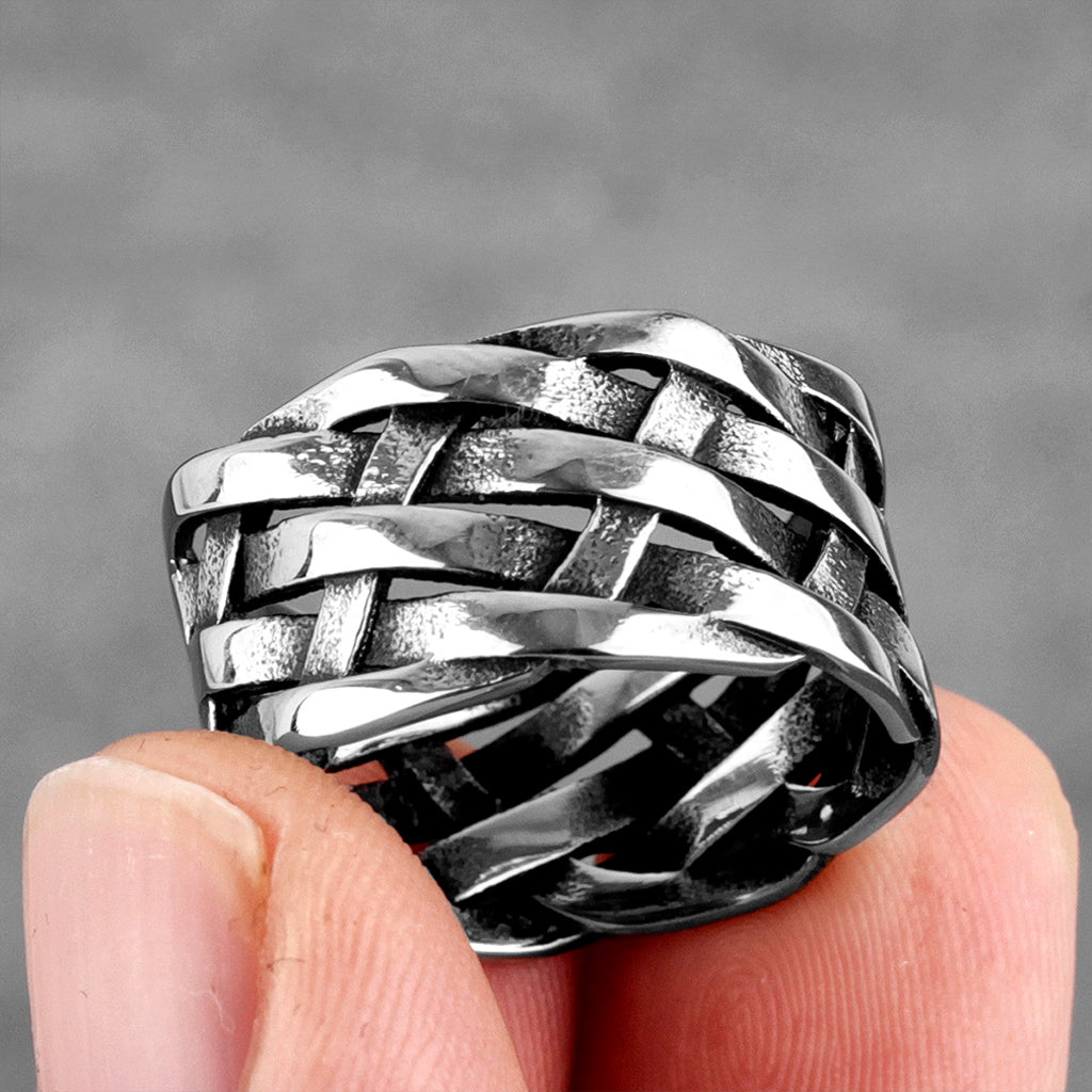Bred vikingaring med fornnordisk design