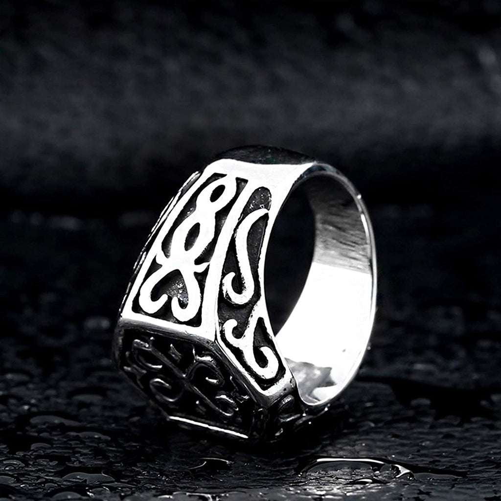 Viking ring i stål med plant framstycke