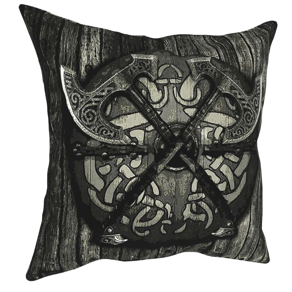 Kvadratiskt kuddöverdrag i polyester med motiv av sköld och korsade yxor