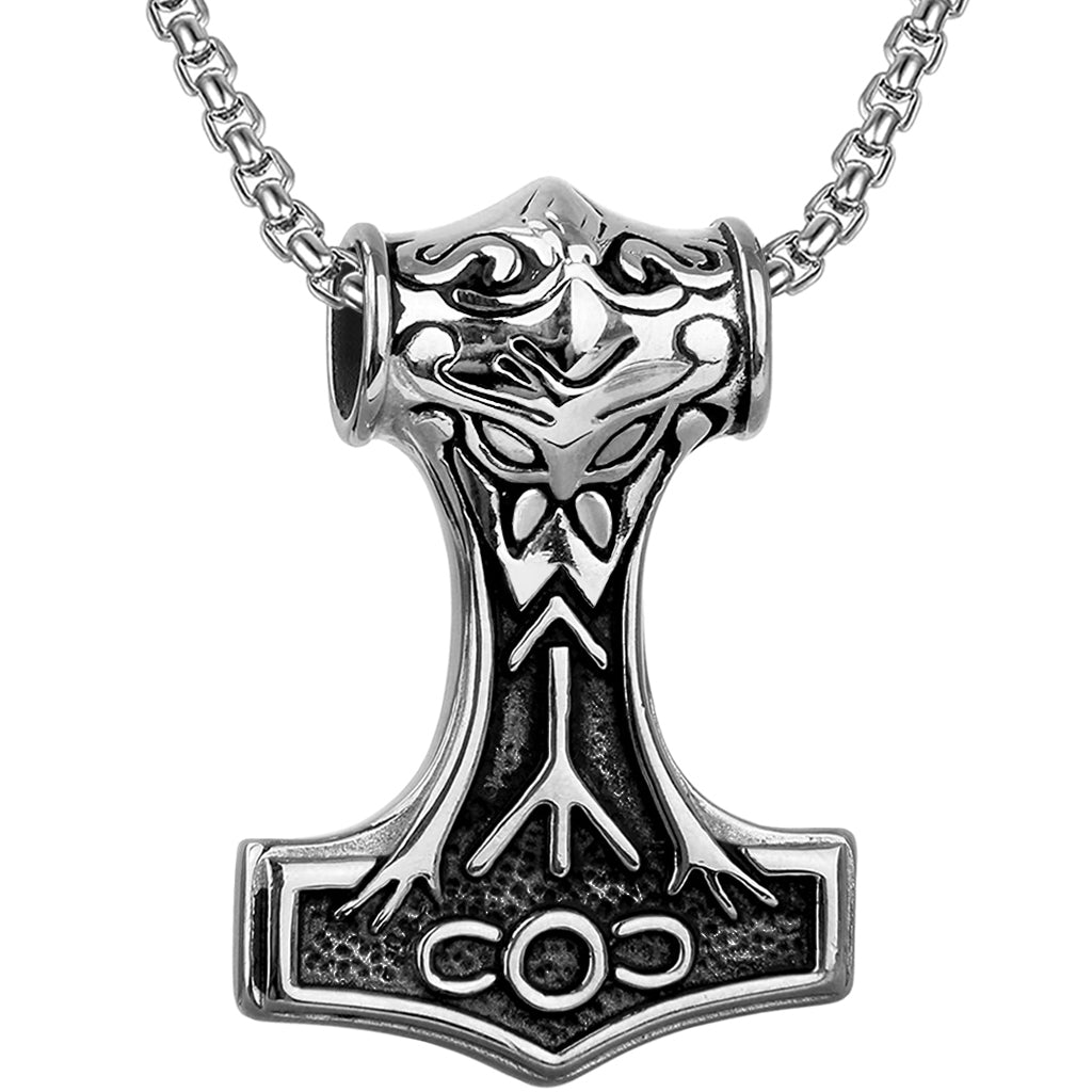 Torshammare smycke som symboliserar Mjölner i myternas värld