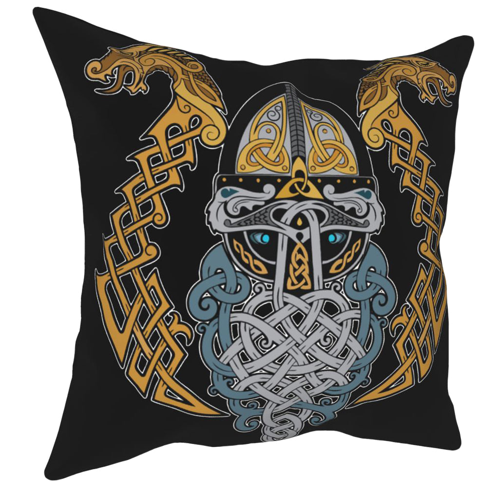 Svartfärgat kuddfodral med motiv föreställande vikingatida krigare och två drakar