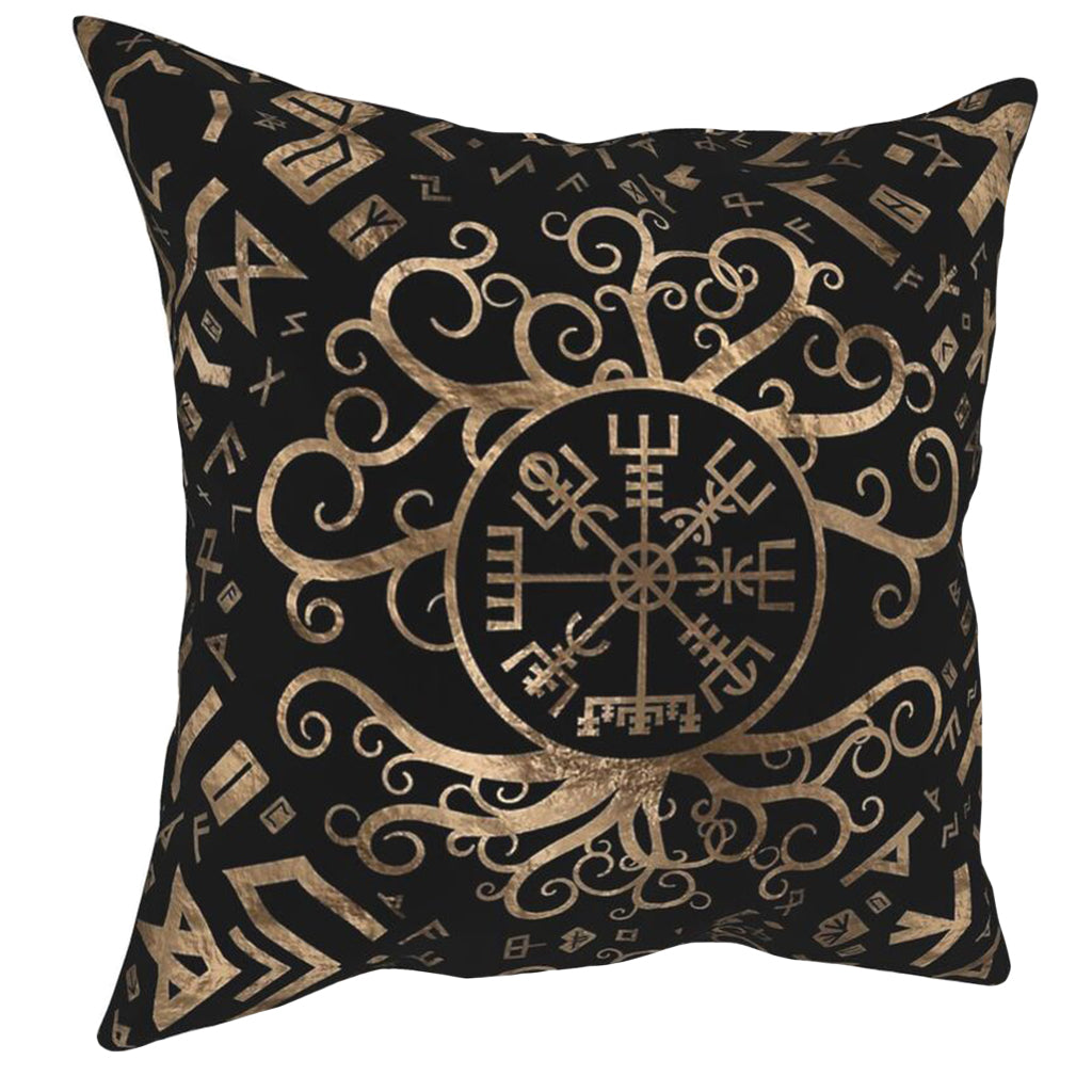 Mörk prydnadskudde tillverkad i polyester med gyllene motiv av vegvisir