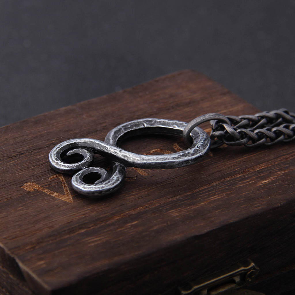 Troll cross tillverkat av rostfritt stål