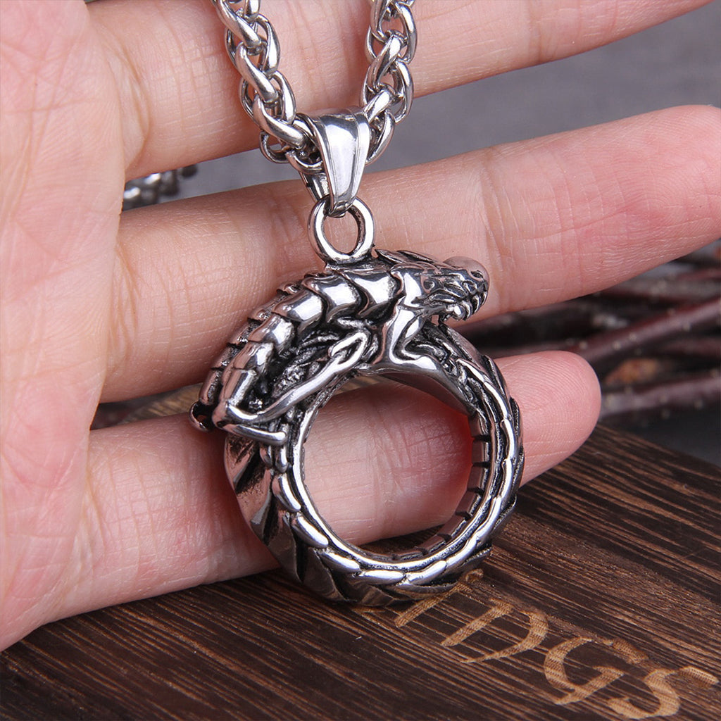 Vikingatida halsband med orm
