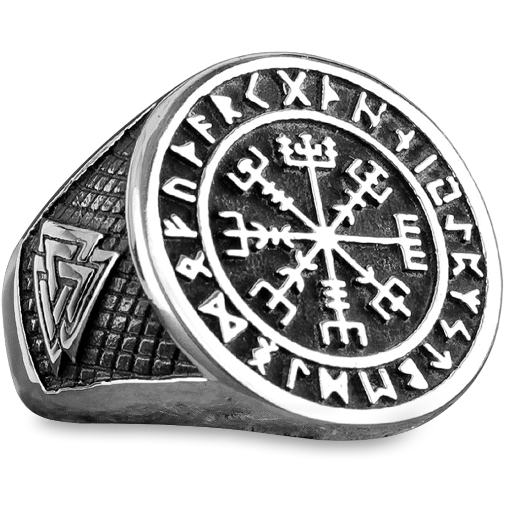 Ring med graverade symboler kopplade till vikingatiden