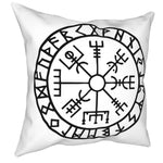 Vitfärgat kuddfodral med motiv av vägvisande symbol uppbyggd av runor