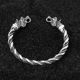 Silverfärgat vikingarmband med vargdesign