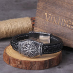 Viking armband i äkta läder med metalldel dekorerad med skräckhjälm och runor