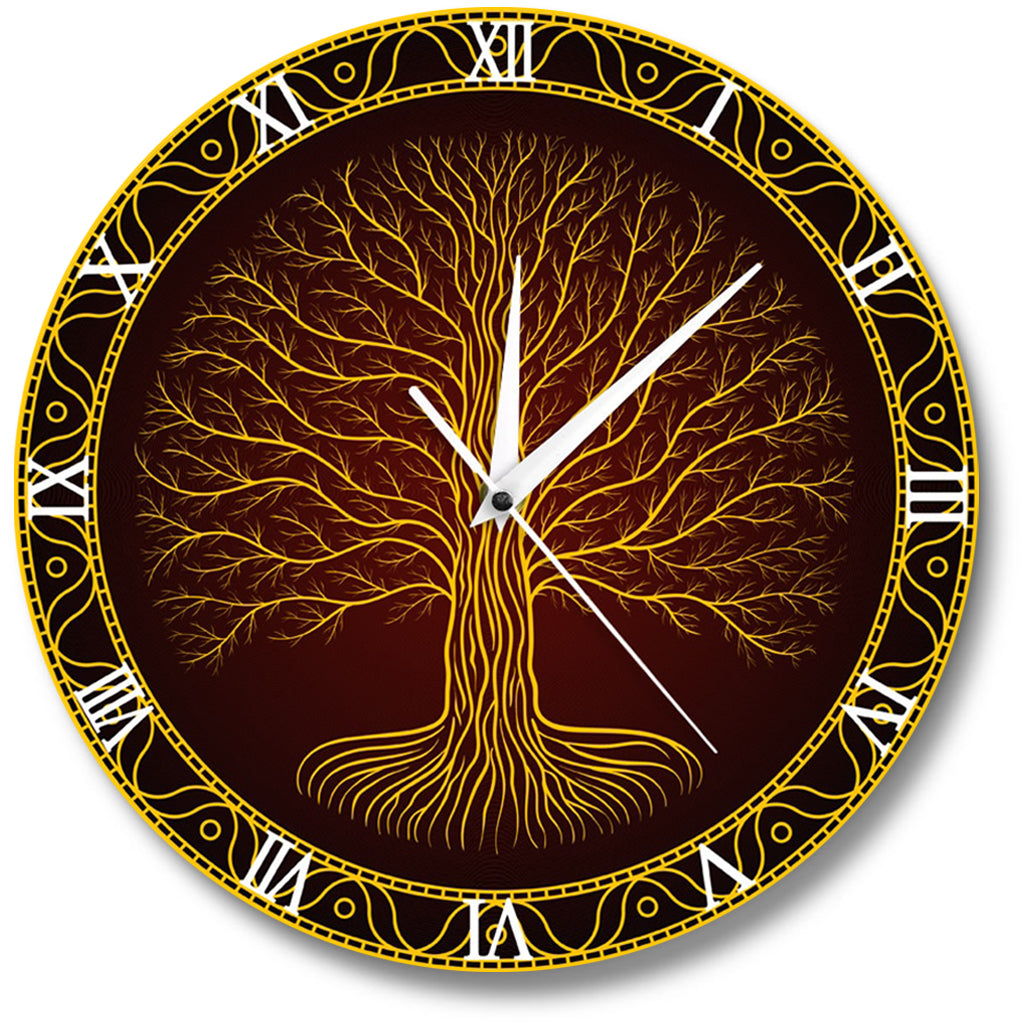 Rund klocka med världsträdet Yggdrasil på urtavlan